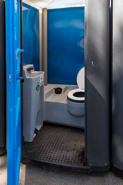 Best Portable restroom trailer rental  in San Luis, AZ
