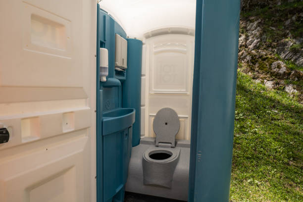 Best Portable restroom trailer rental  in San Luis, AZ